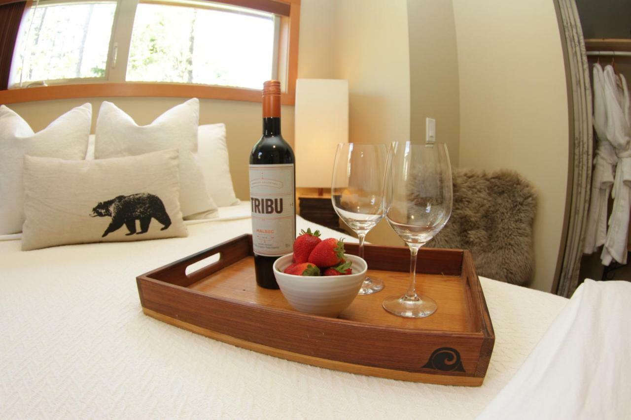 Black Bear Guesthouse Tofino Eksteriør bilde